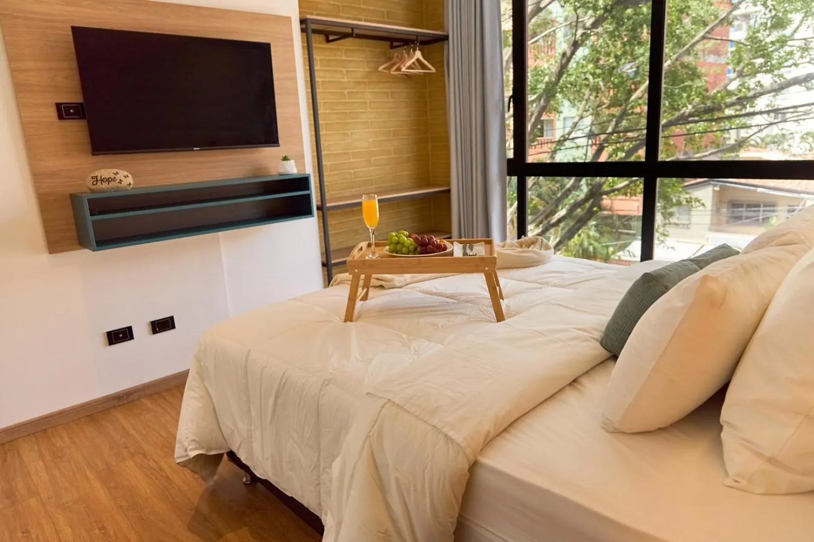 Cozy Comfort At Rosa Negra Stadio Suite Medellín Lägenhet